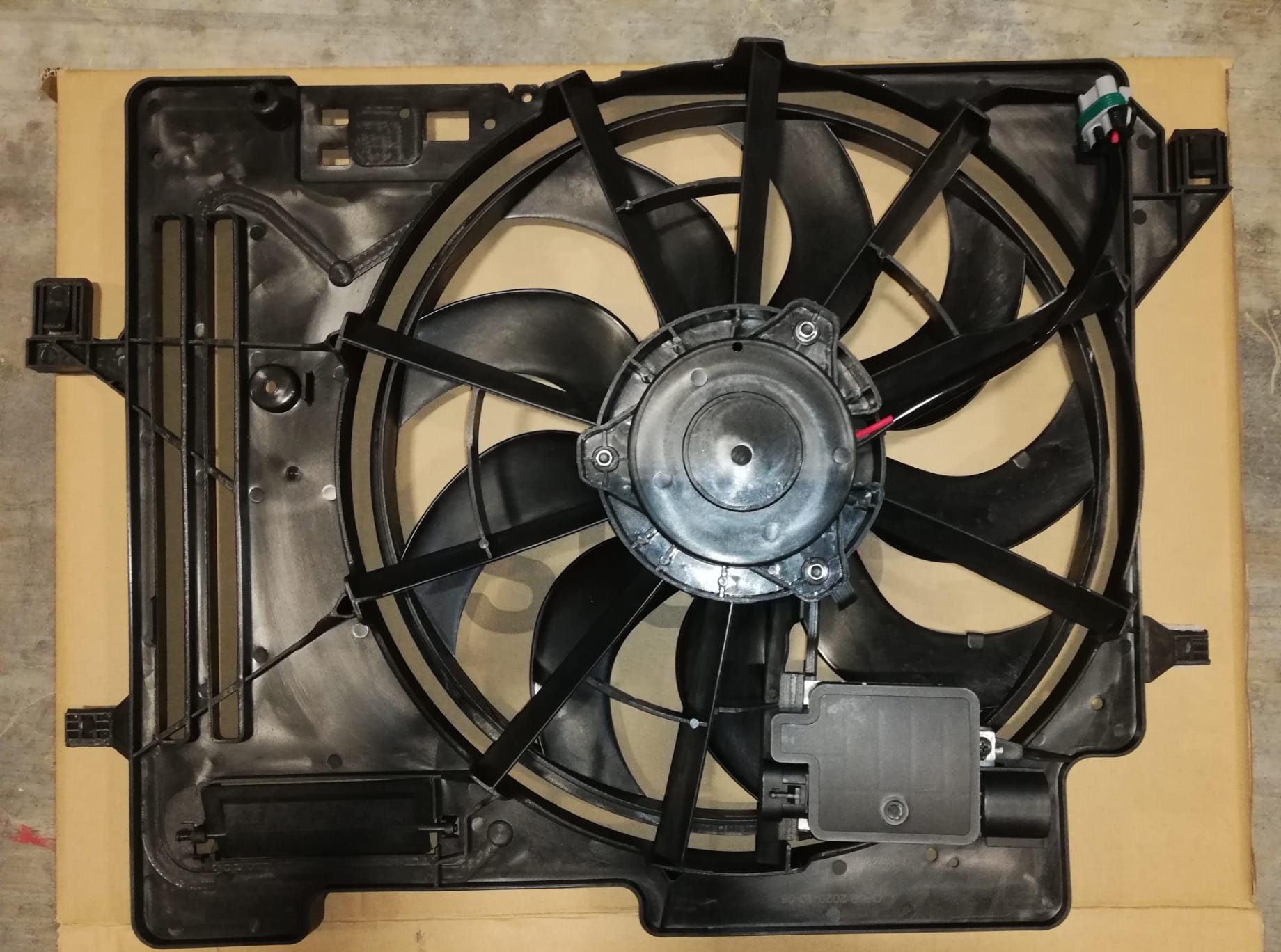 FAN MOTORU FOCUS 1.6/2.0 ZETEC 12>